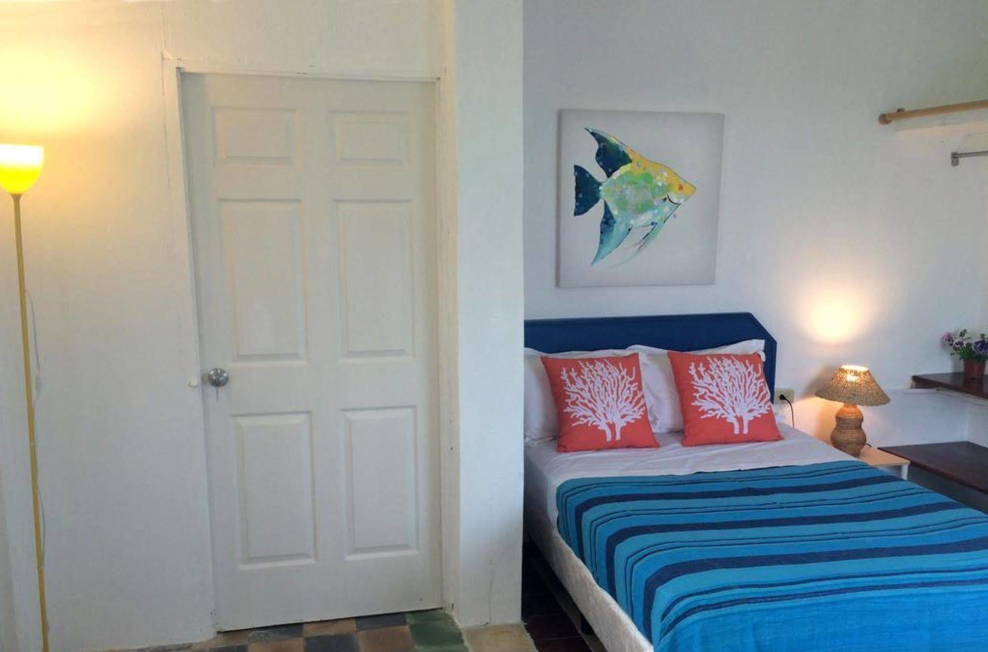 Casa del Rayo Verde, Hotelito Solidario Portobelo Exterior foto
